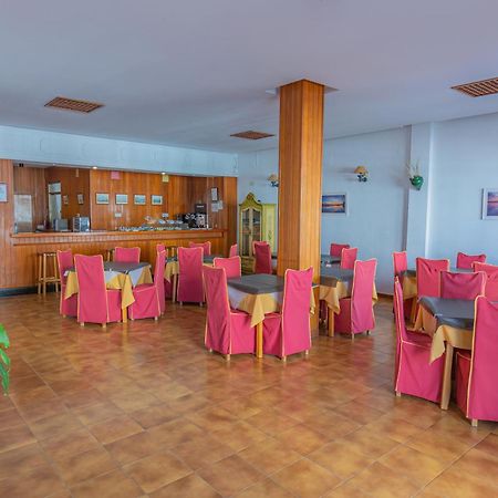 Hotel Tres Jotas Conil 科尼尔-德拉弗龙特拉 外观 照片