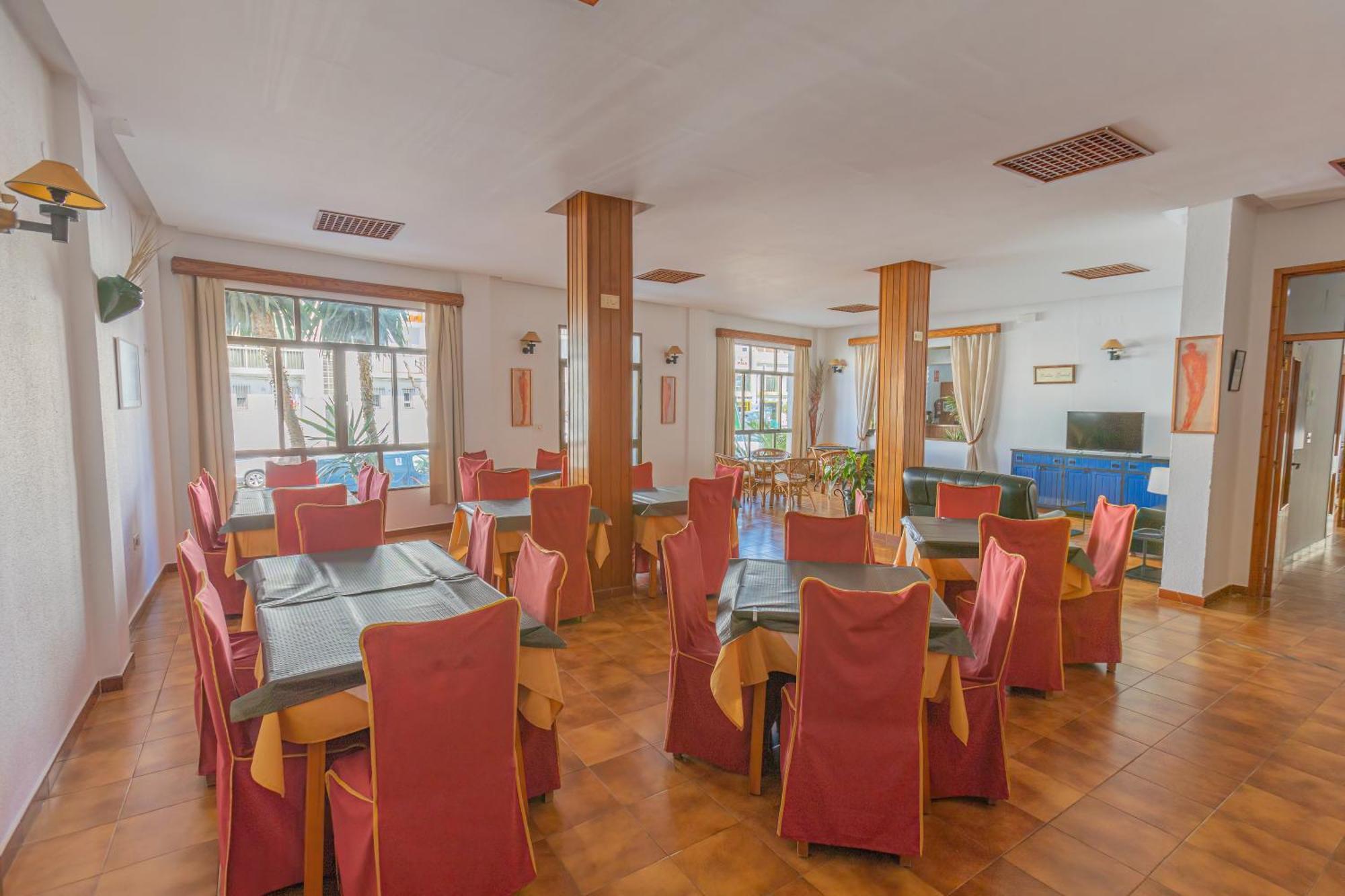 Hotel Tres Jotas Conil 科尼尔-德拉弗龙特拉 外观 照片