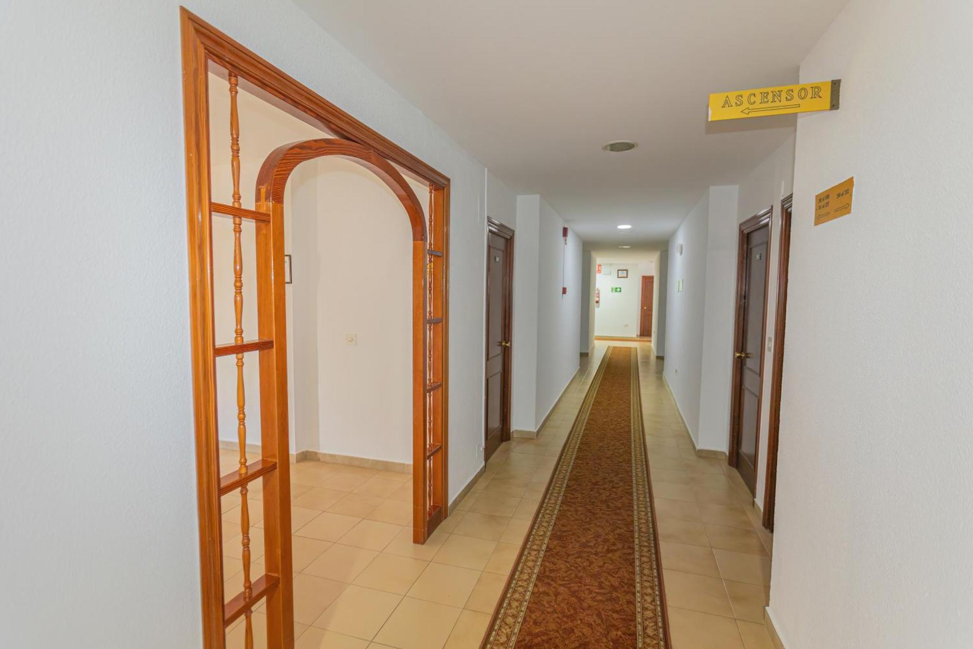 Hotel Tres Jotas Conil 科尼尔-德拉弗龙特拉 外观 照片