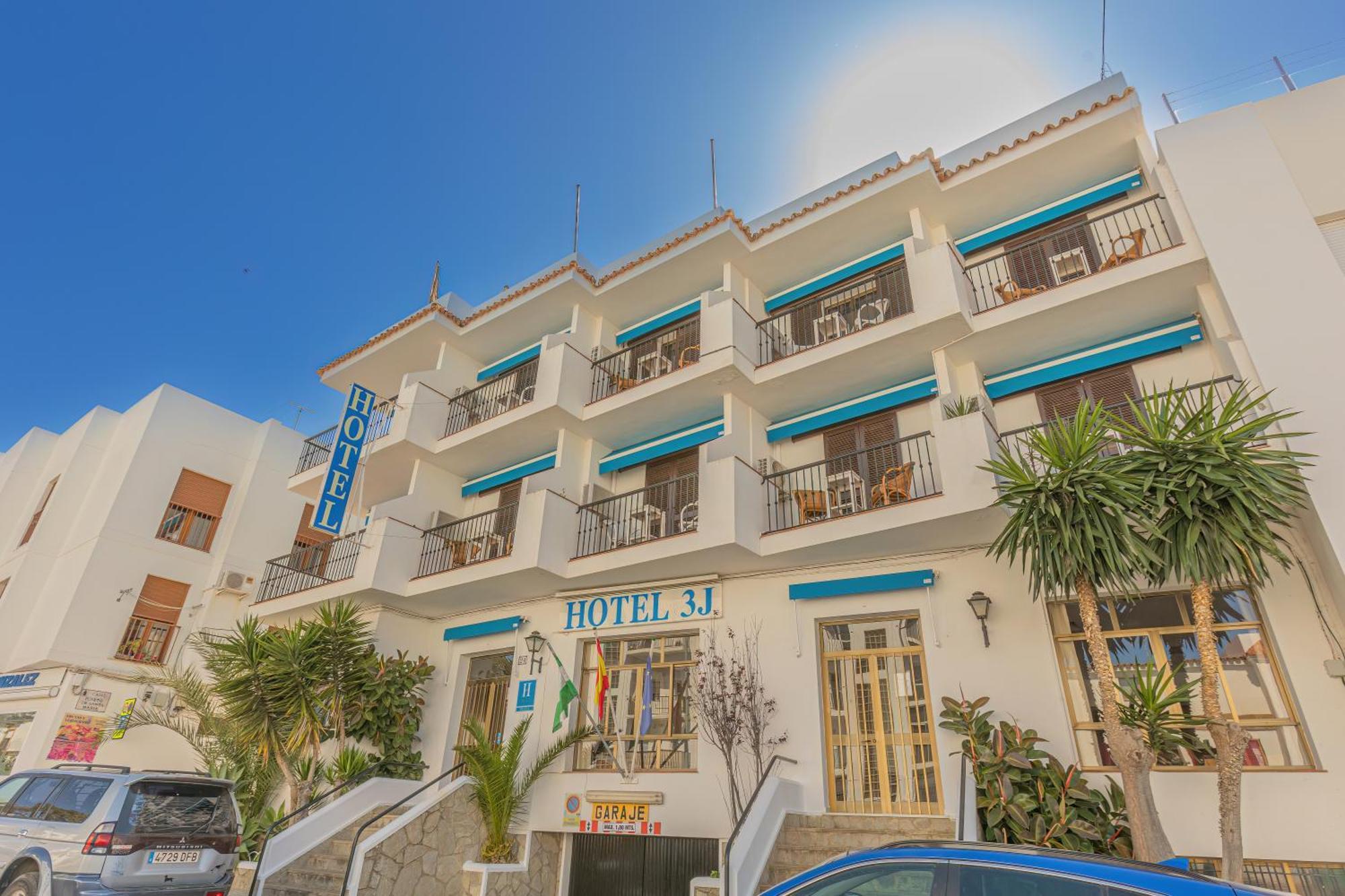 Hotel Tres Jotas Conil 科尼尔-德拉弗龙特拉 外观 照片