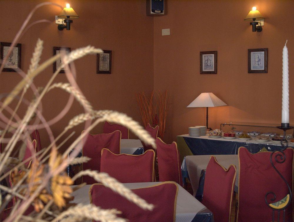 Hotel Tres Jotas Conil 科尼尔-德拉弗龙特拉 餐厅 照片