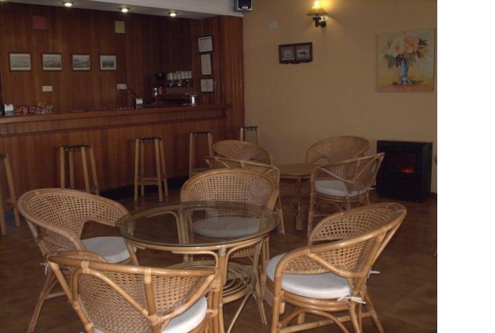 Hotel Tres Jotas Conil 科尼尔-德拉弗龙特拉 外观 照片