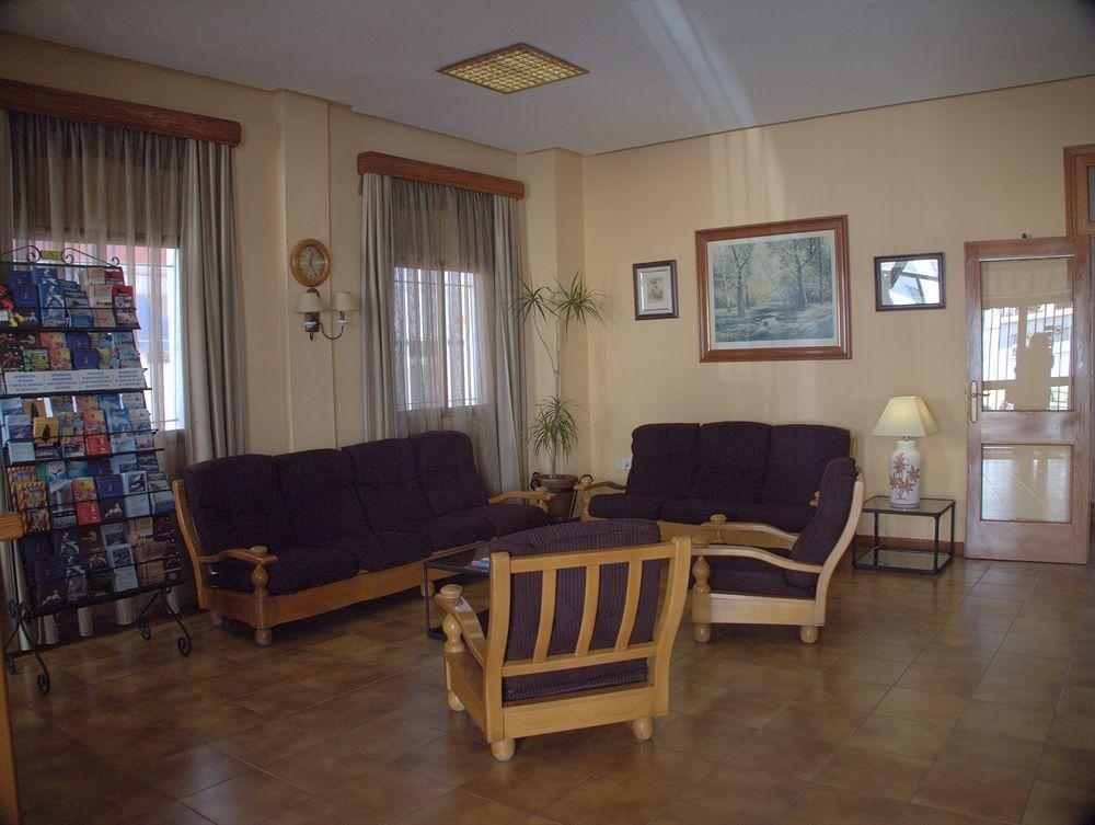 Hotel Tres Jotas Conil 科尼尔-德拉弗龙特拉 外观 照片