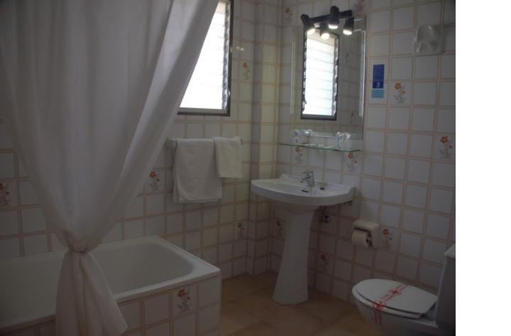 Hotel Tres Jotas Conil 科尼尔-德拉弗龙特拉 外观 照片